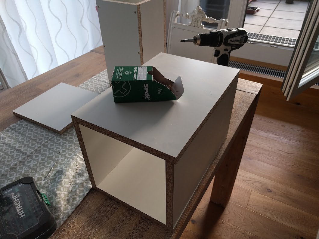 Outer mould